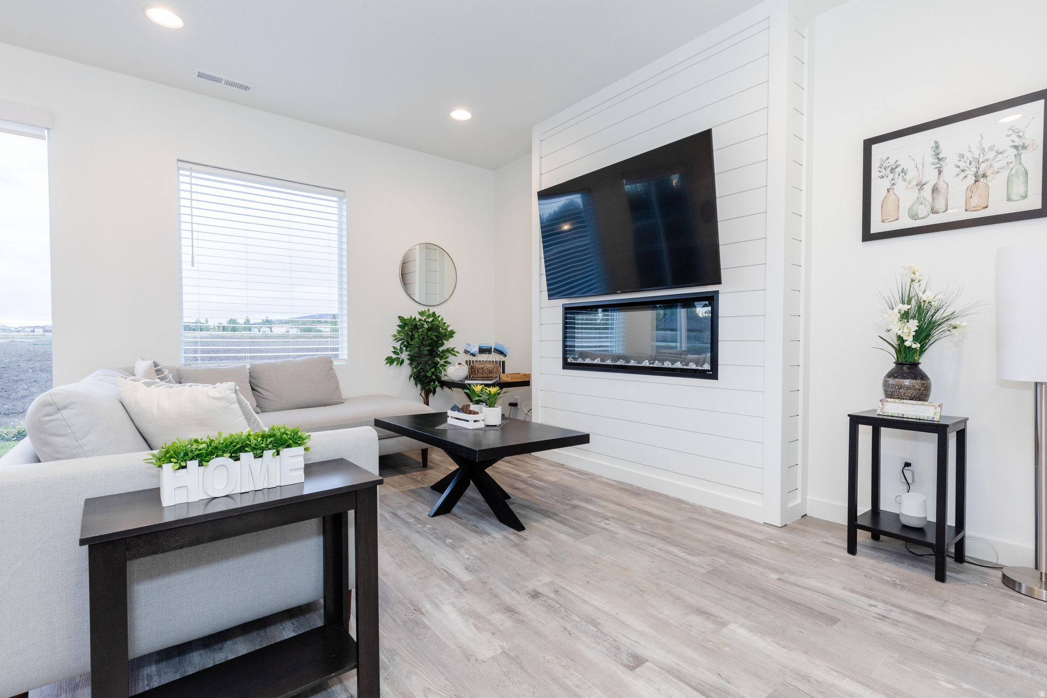 PARADISE PARKWAY - Residential