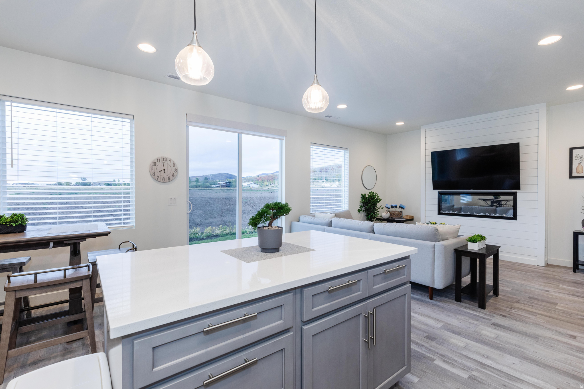 PARADISE PARKWAY - Residential