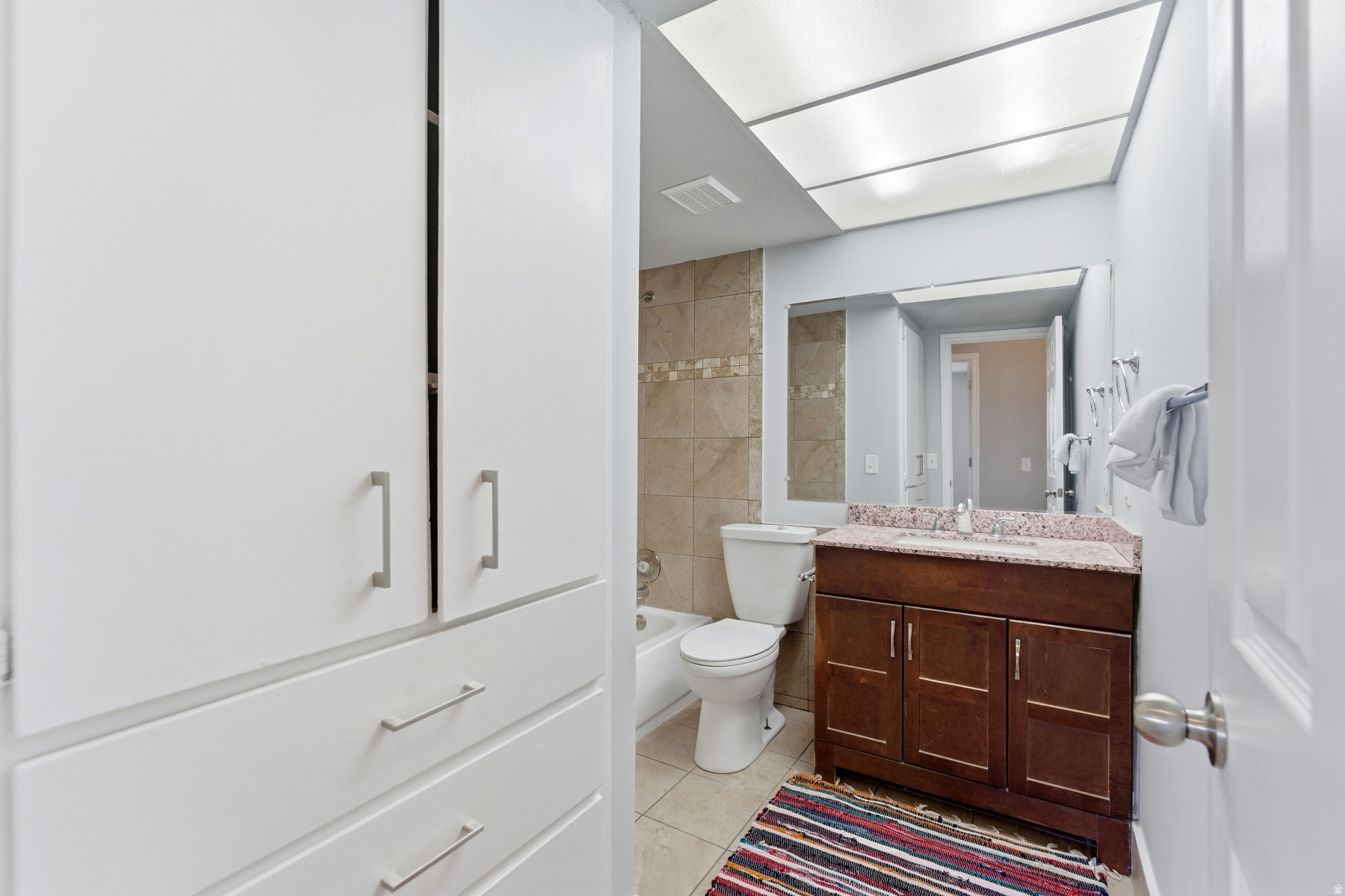 COLONY WEST - Residential