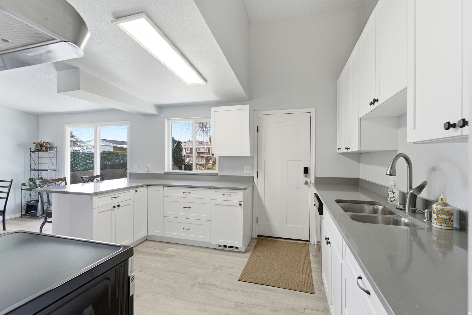 COLONY WEST - Residential