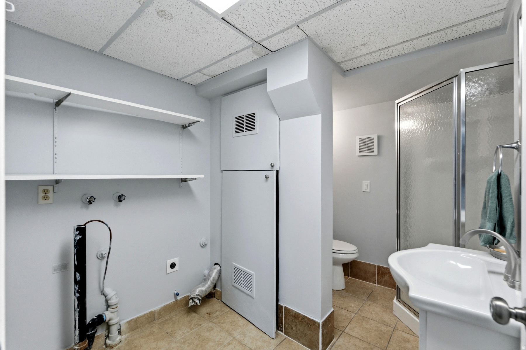 COLONY WEST - Residential