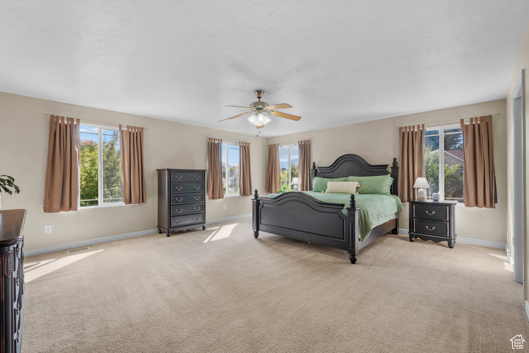 DEVON GLEN - Residential