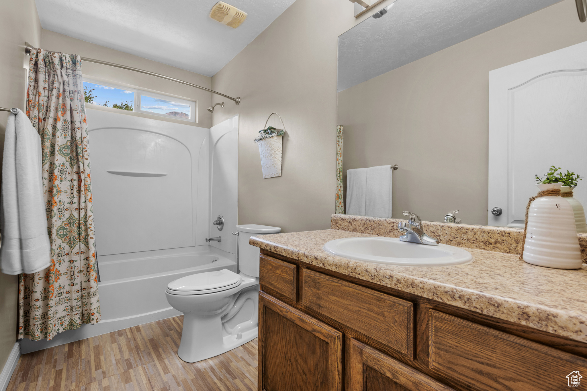 DEVON GLEN - Residential
