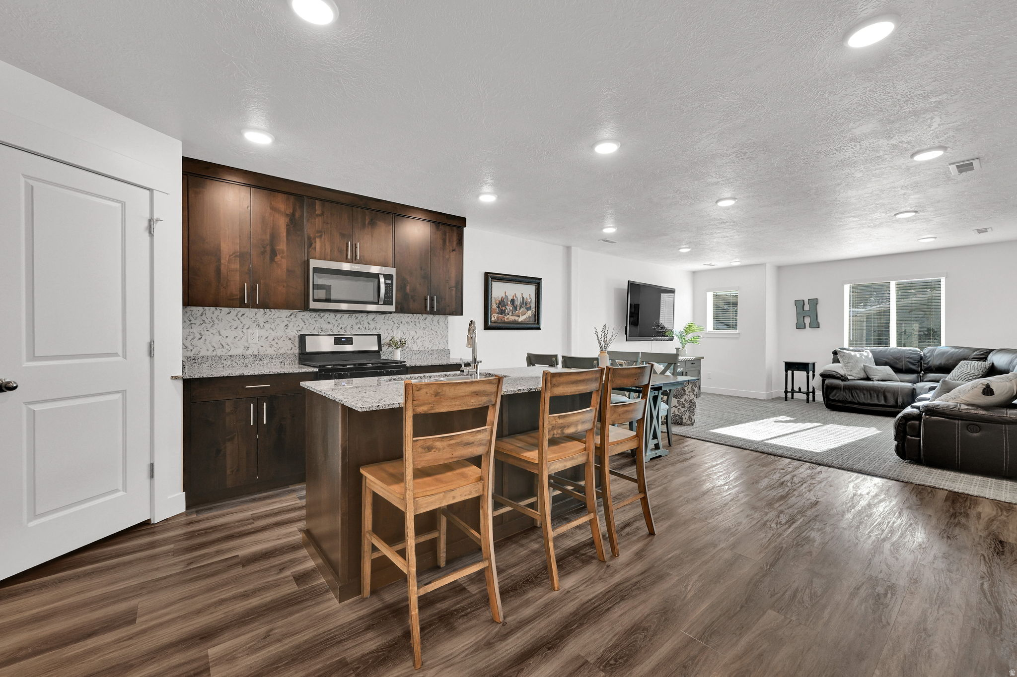 PROMINENCE POINT SUB - Residential