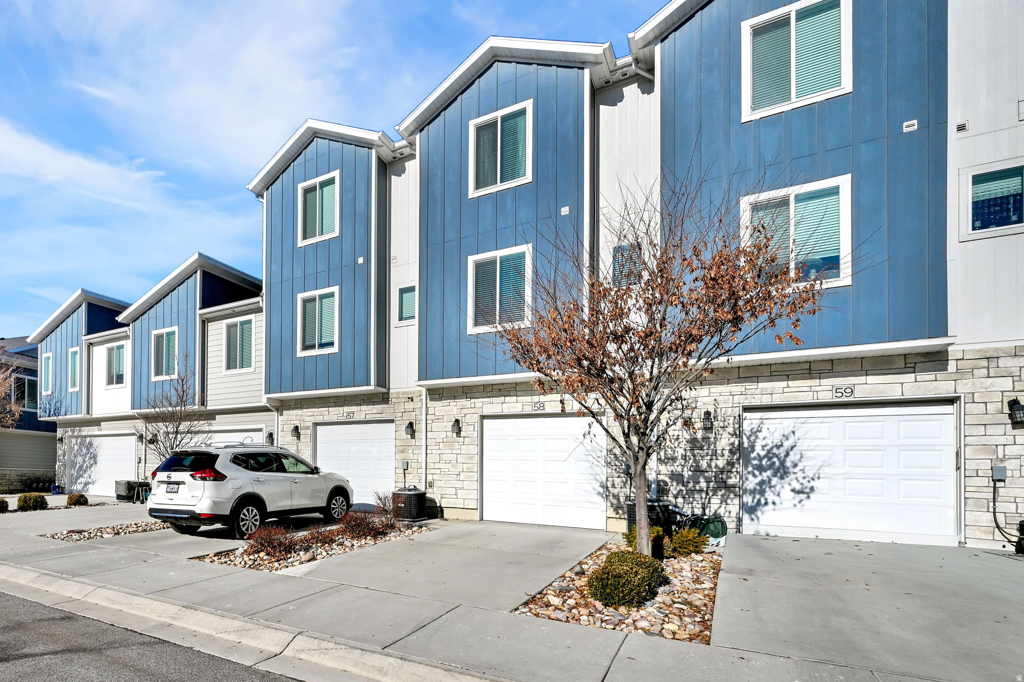 PROMINENCE POINT SUB - Residential