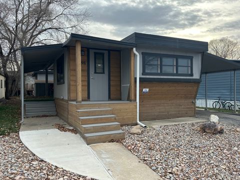 Photo of 298 N PERCIVAL St W #354, North Salt Lake, UT 84054 (MLS # 2119033)