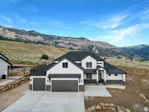 Photo of 124 E 4100 N, North Ogden, UT 84414 (MLS # 2109159)