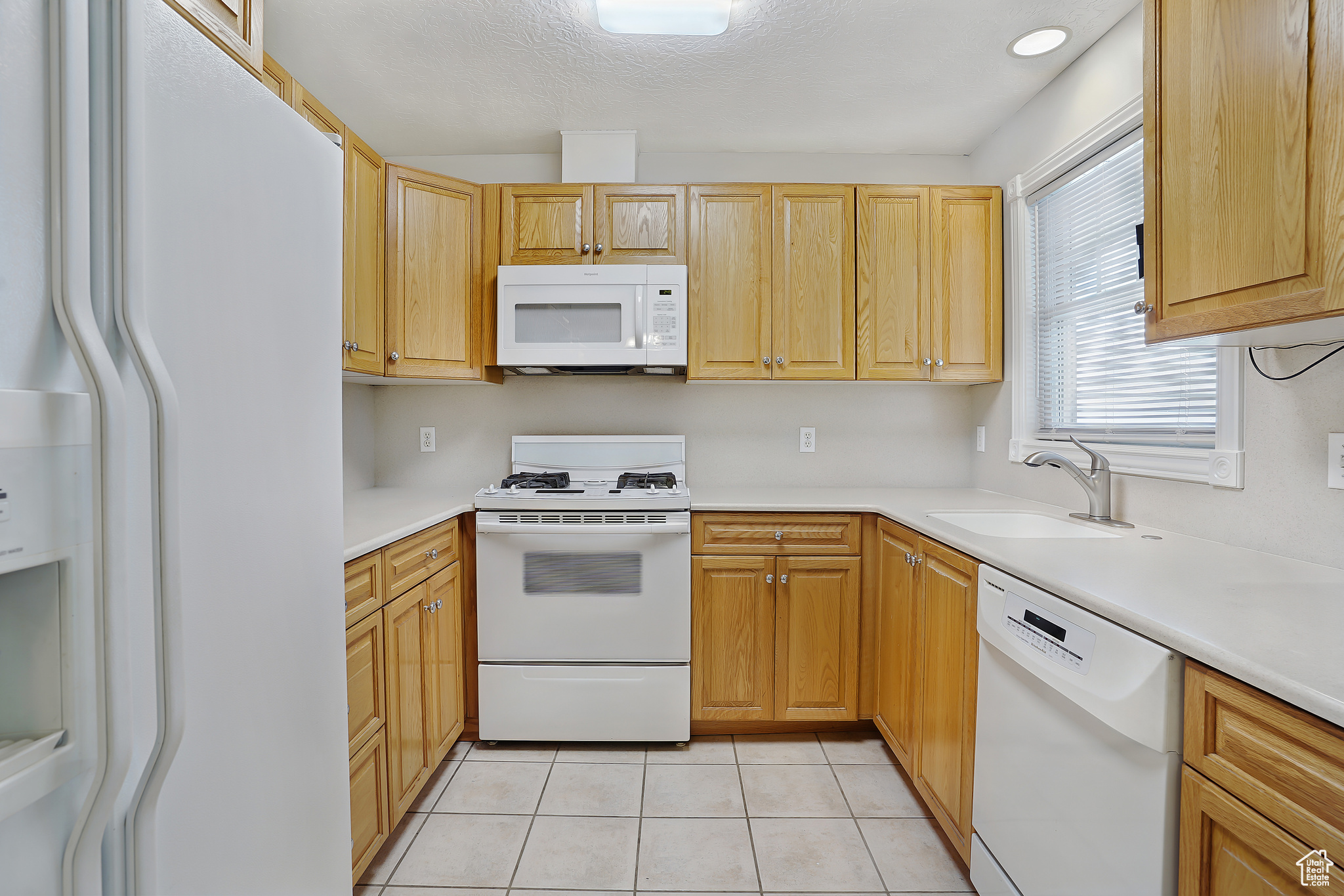 FIVE STAR CONDOMINIUMS - Residential