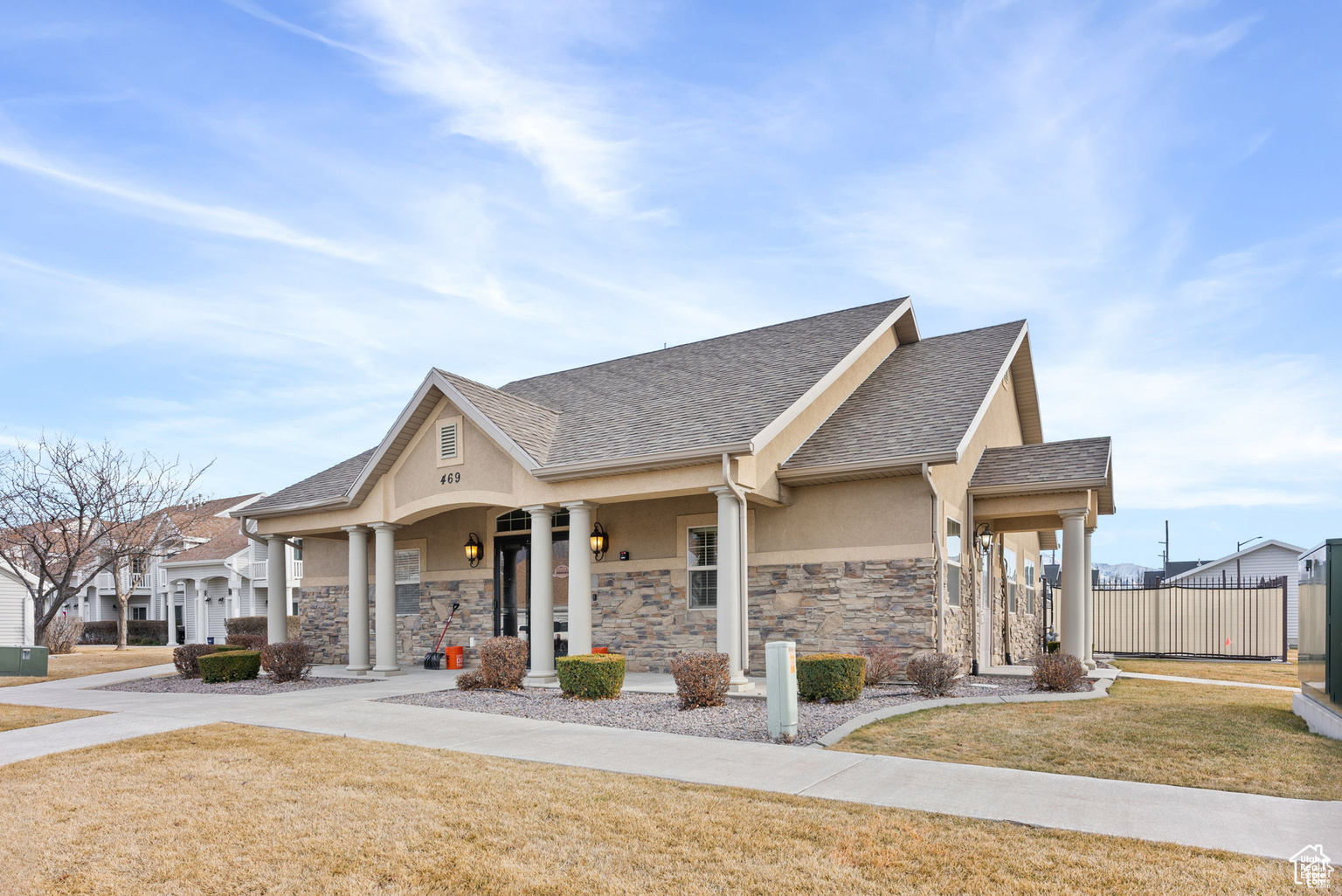 FIVE STAR CONDOMINIUMS - Residential