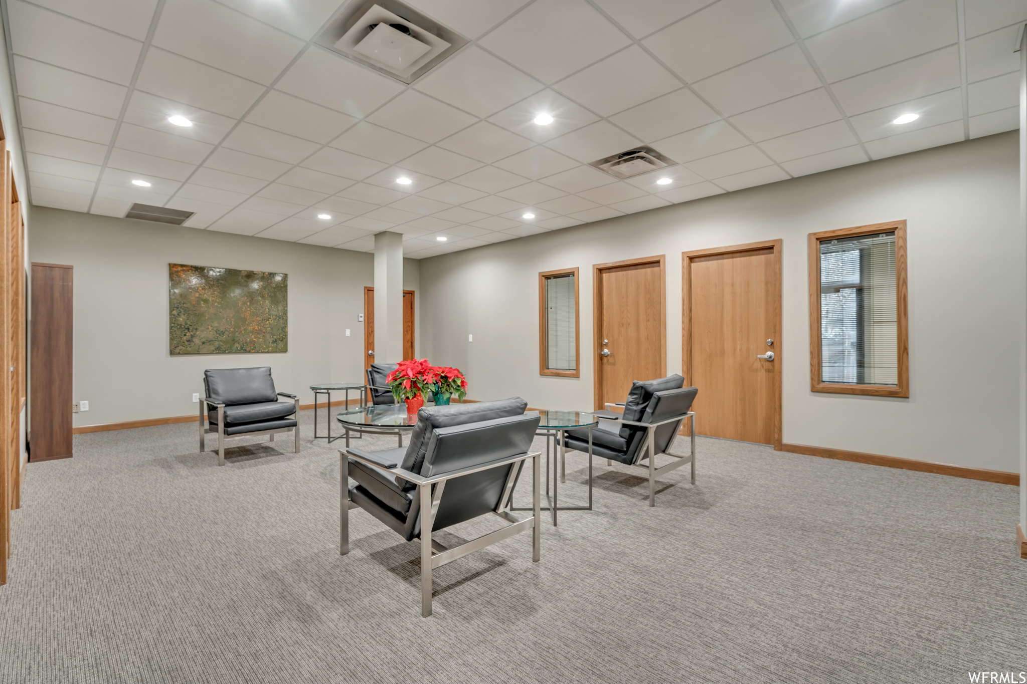 AVENUES - Commercial Lease