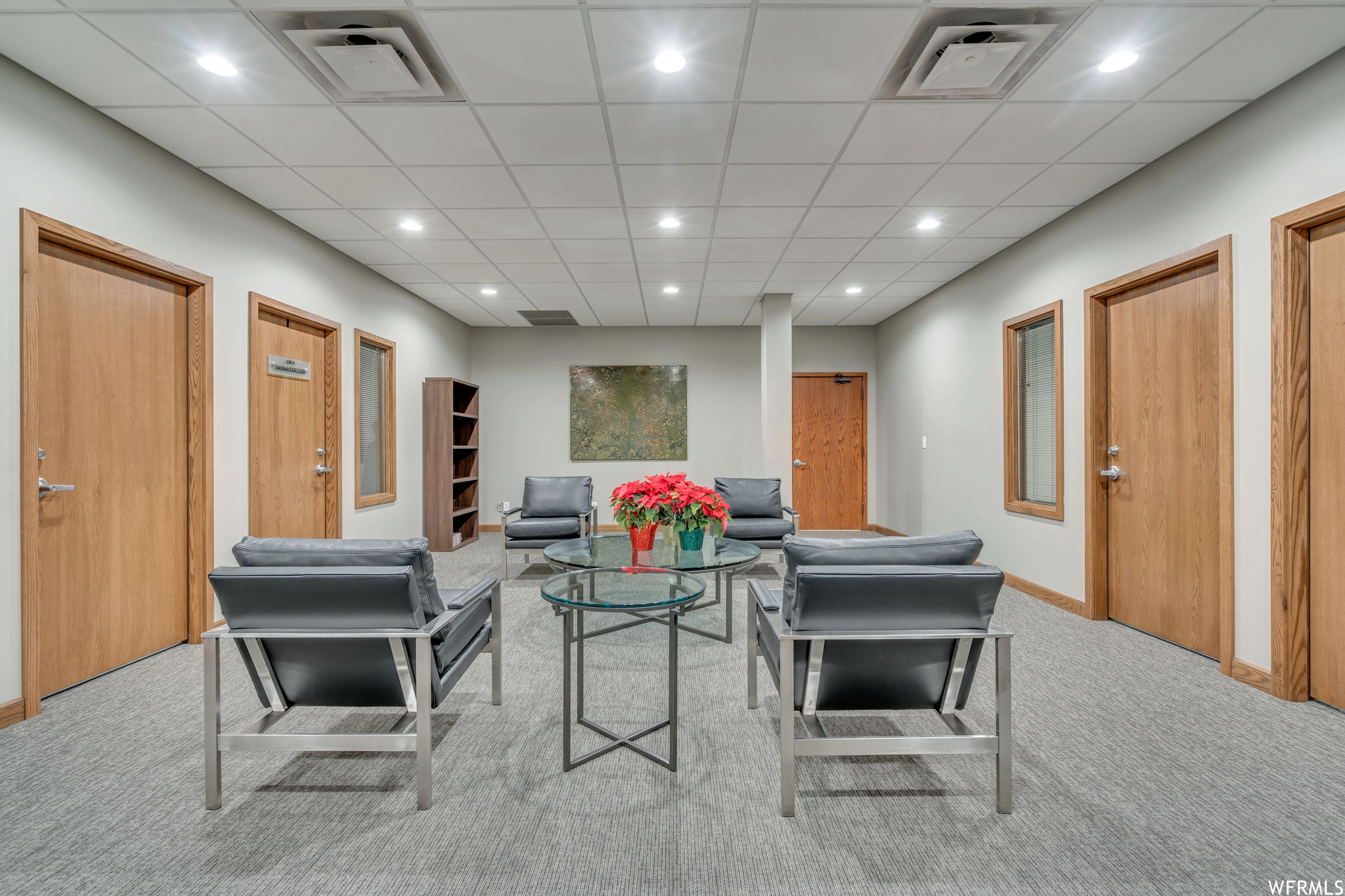 AVENUES - Commercial Lease