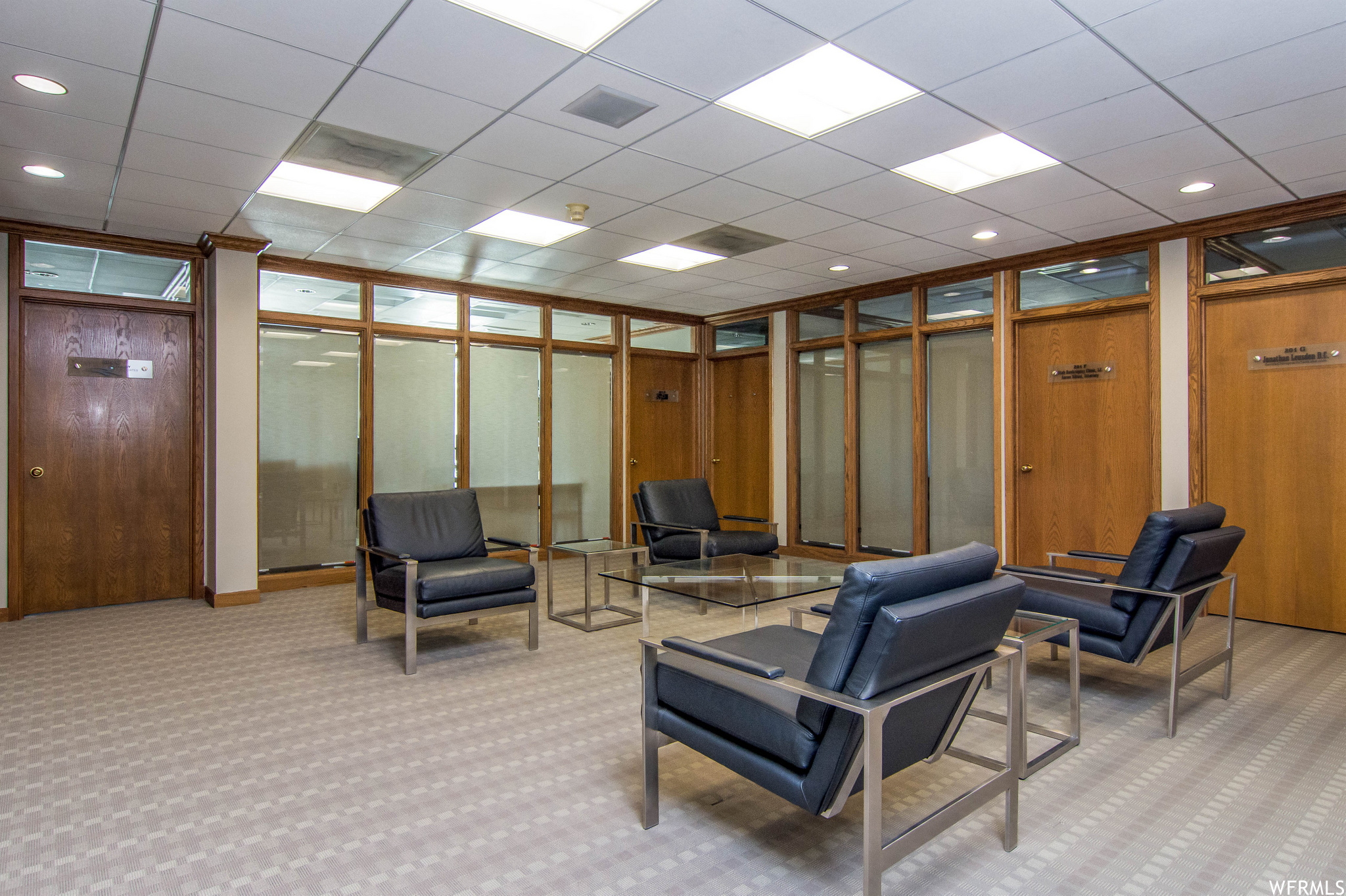 AVENUES - Commercial Lease