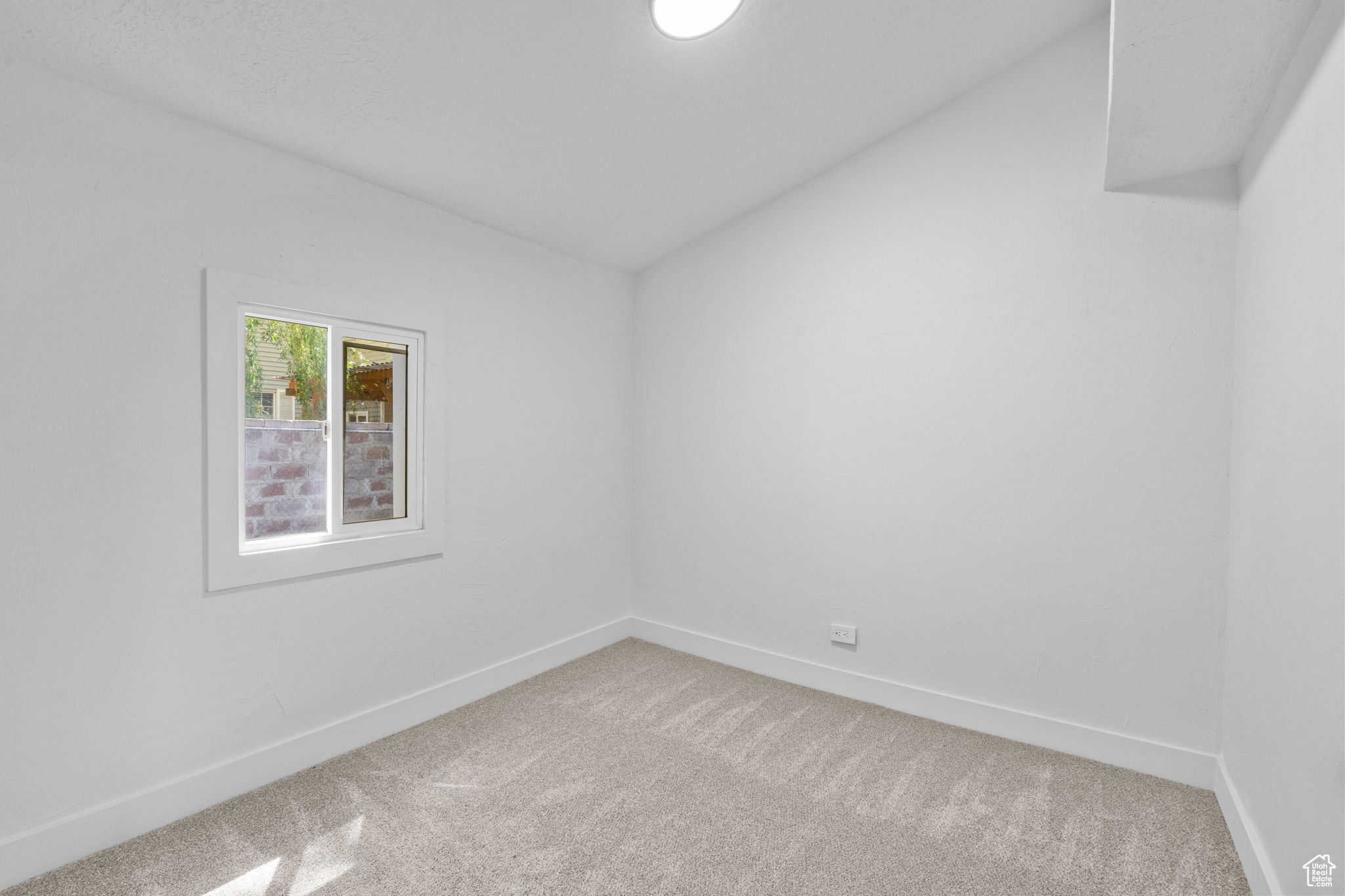 Lehi, Utah 84043, United States, 3 Bedrooms Bedrooms, ,1 BathroomBathrooms,Residential,Pending,185626