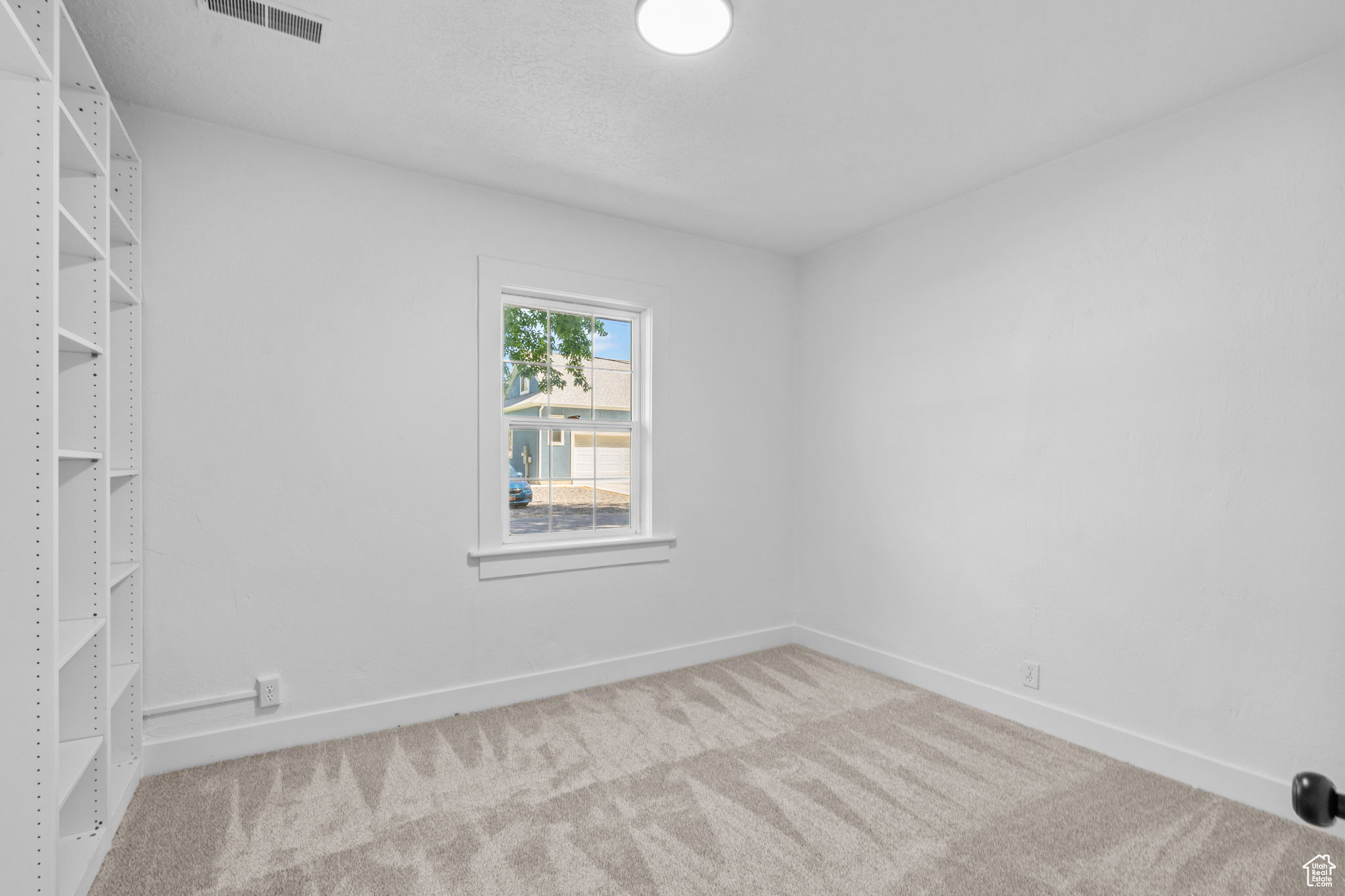 Lehi, Utah 84043, United States, 3 Bedrooms Bedrooms, ,1 BathroomBathrooms,Residential,Pending,185626