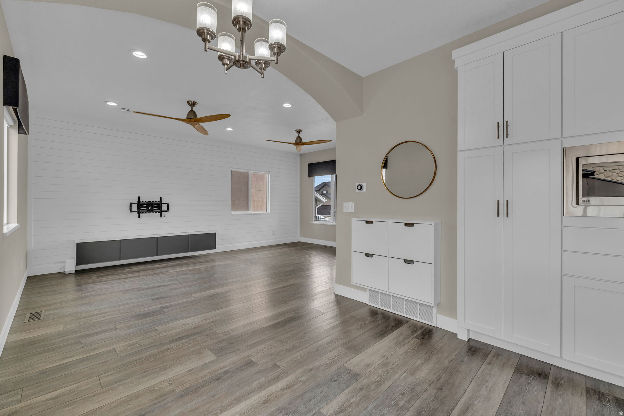 WESTERN SPRINGS - Residential Lease