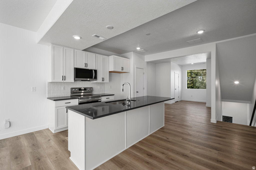 AXIS TOWNHOMES - Residential