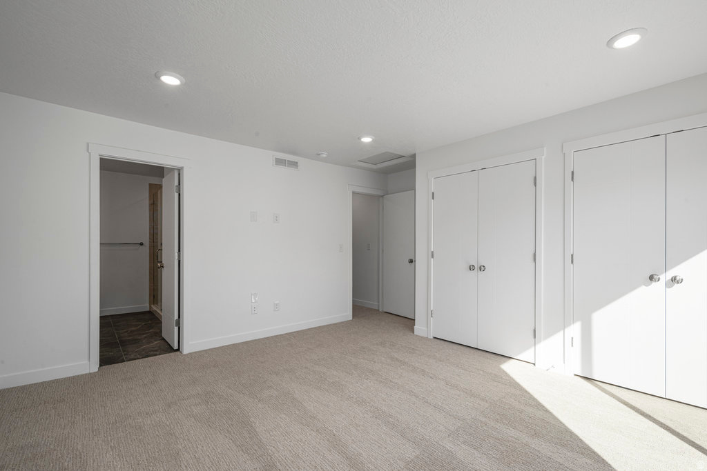 AXIS TOWNHOMES - Residential