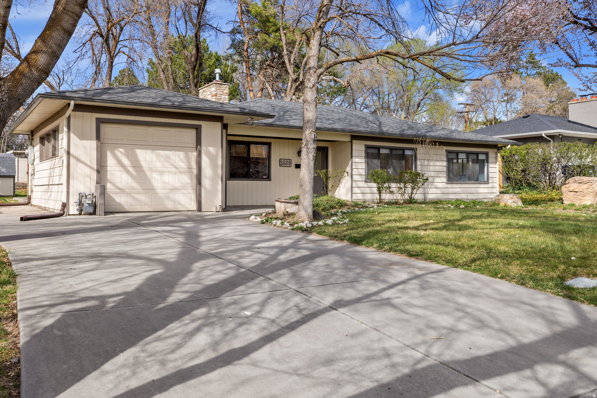 HOLLADAY ACRES - Residential