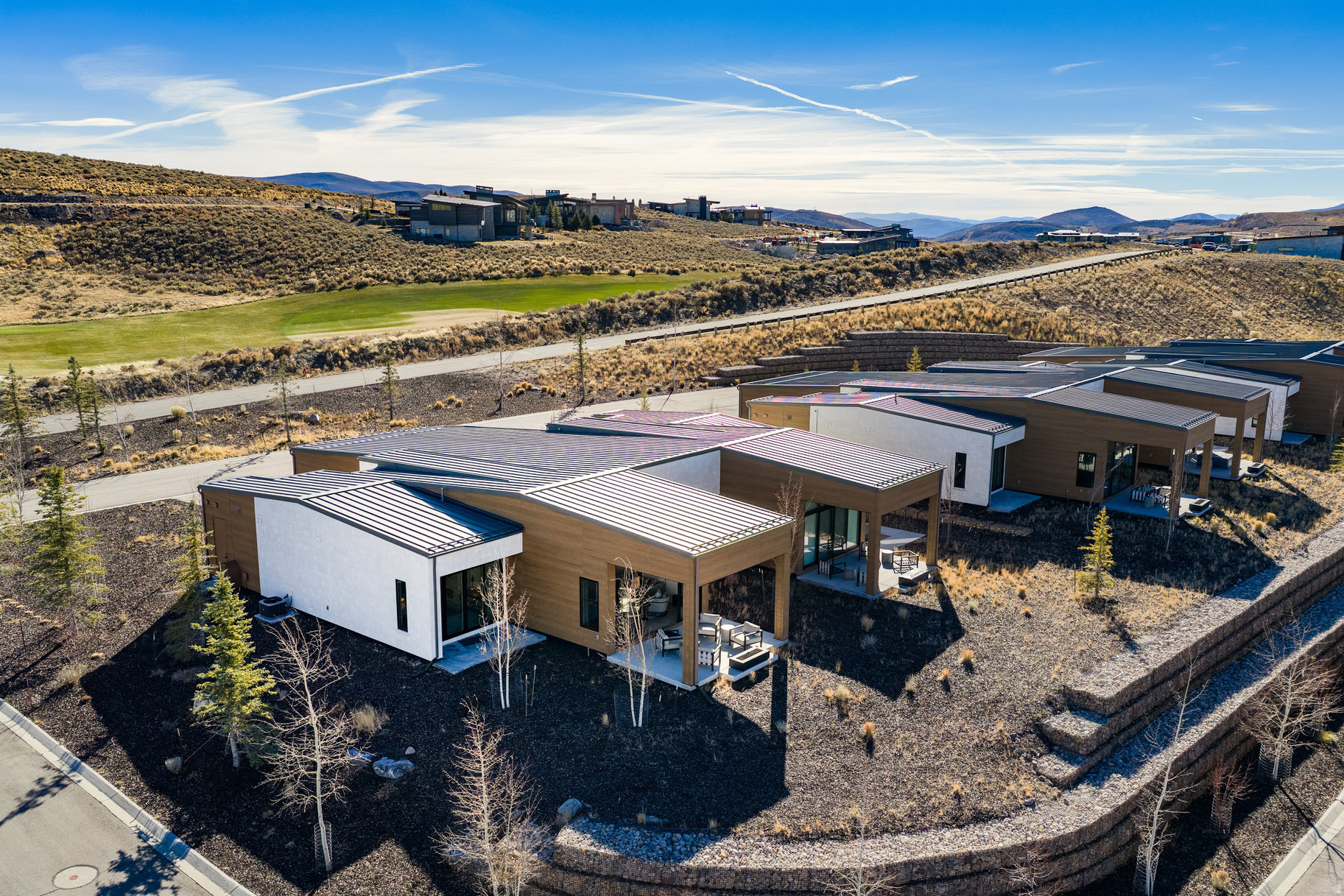 DOUBLE DEER COTTAGES - Residential