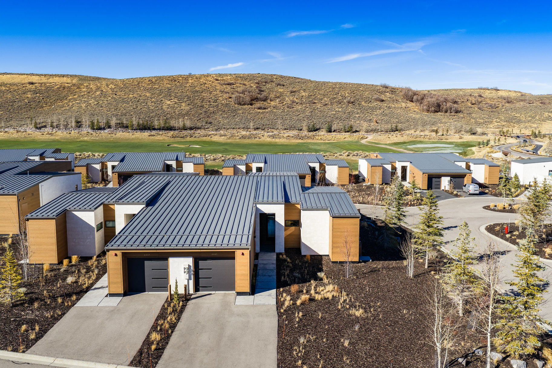 DOUBLE DEER COTTAGES - Residential