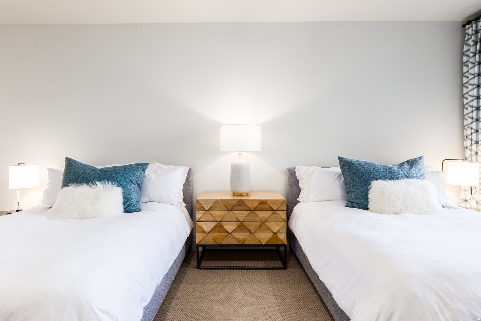 DOUBLE DEER COTTAGES - Residential