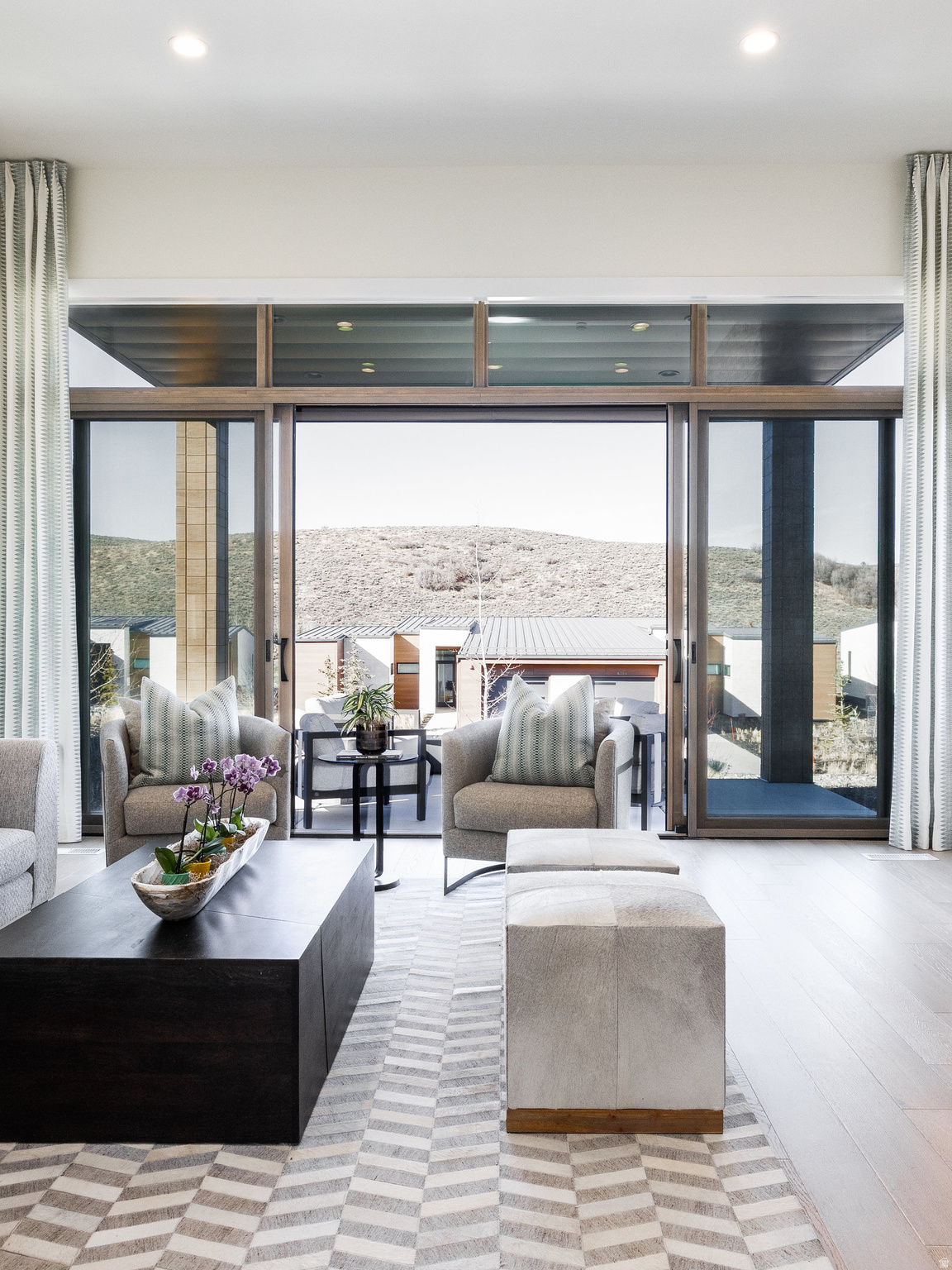 DOUBLE DEER COTTAGES - Residential