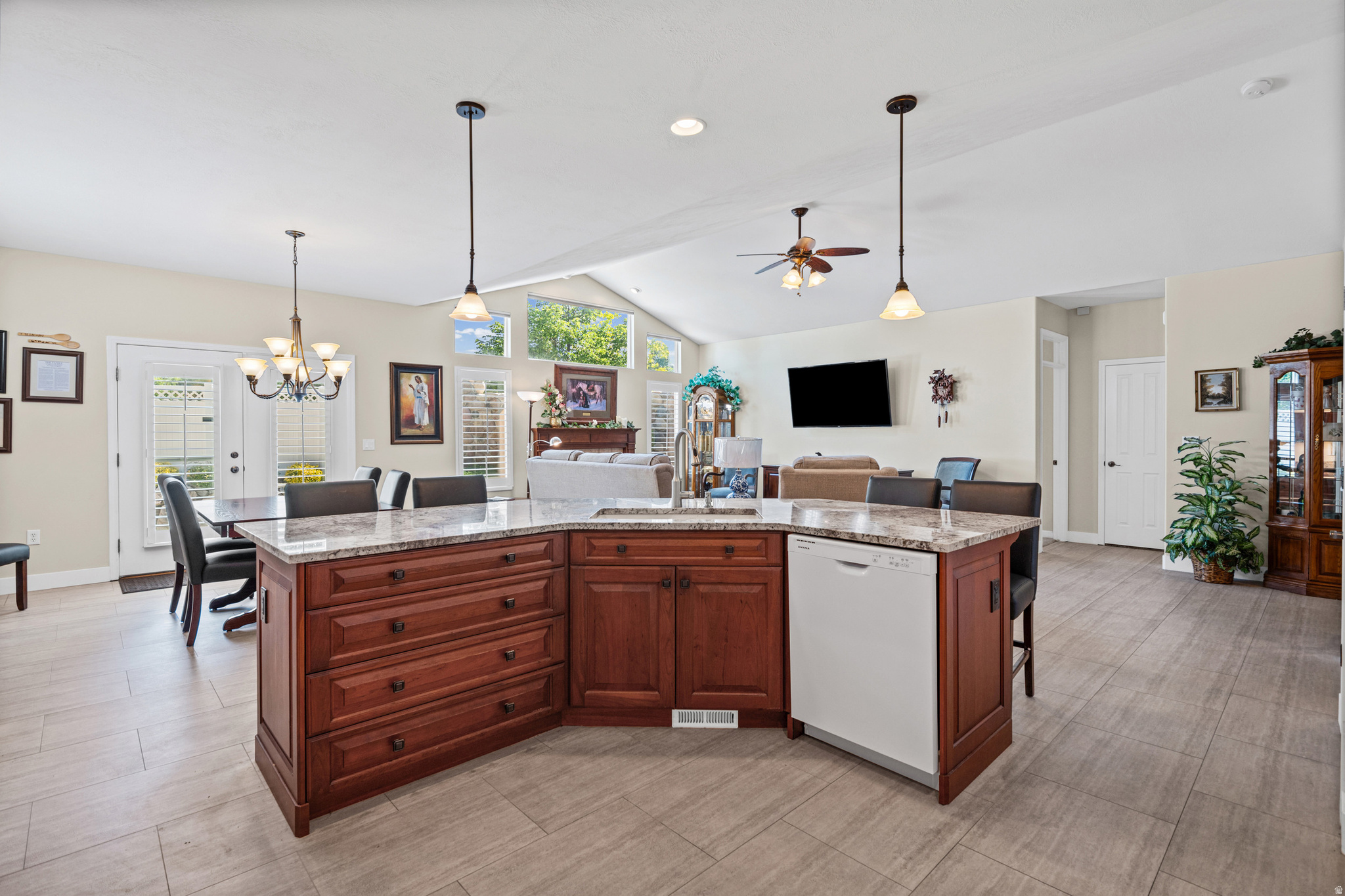 REUNION GLEN - Residential