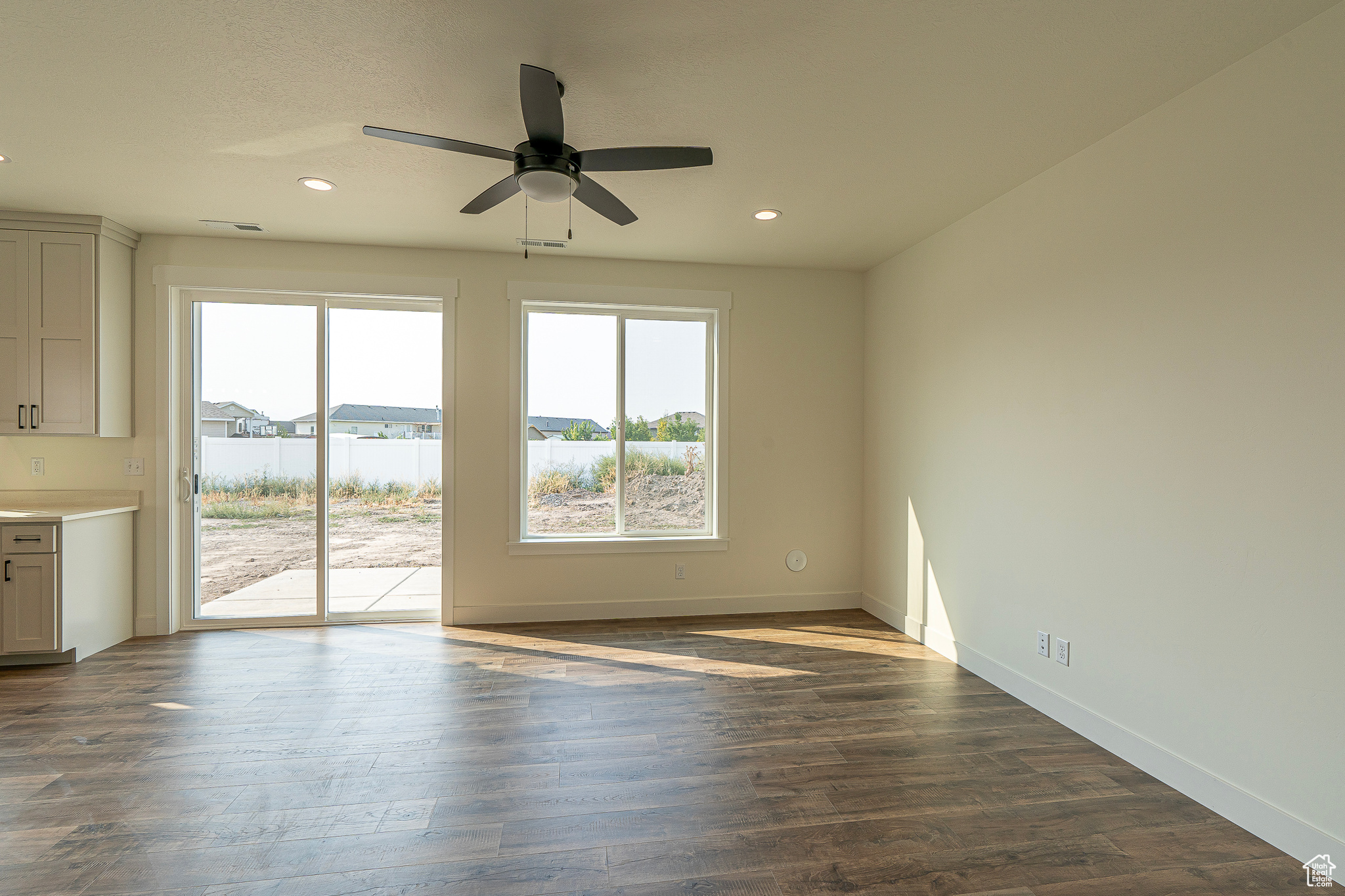 FIREFLY ESTATES - Residential