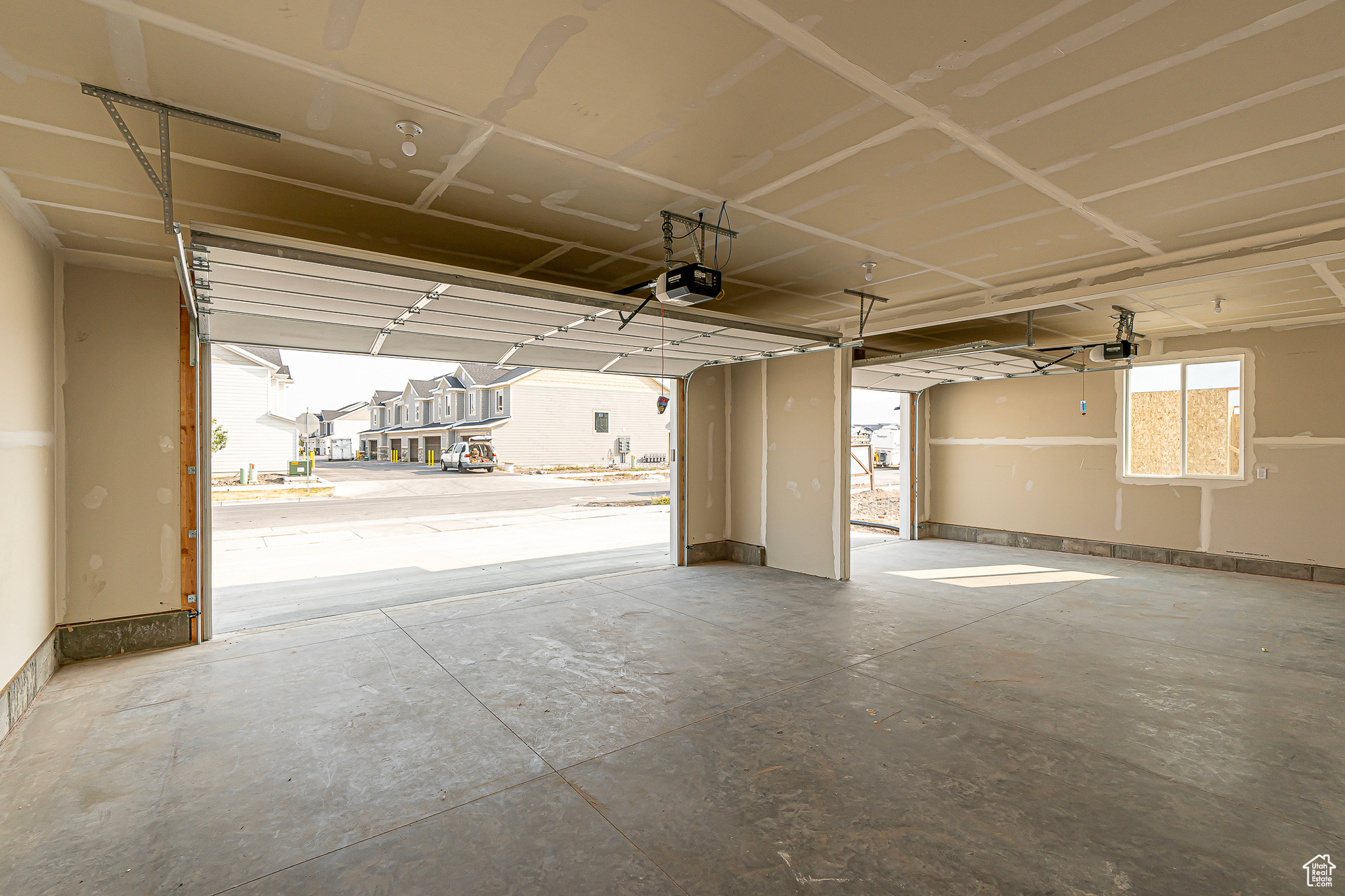 FIREFLY ESTATES - Residential