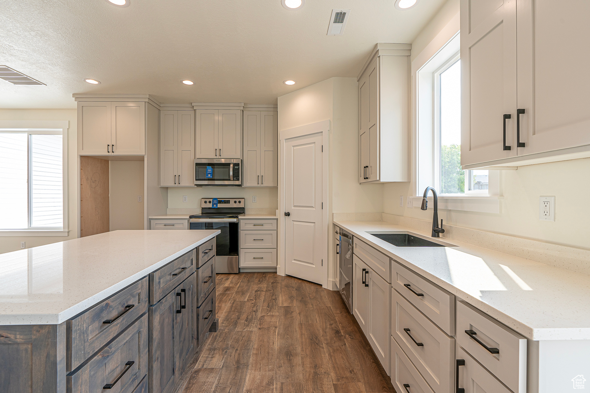 FIREFLY ESTATES - Residential