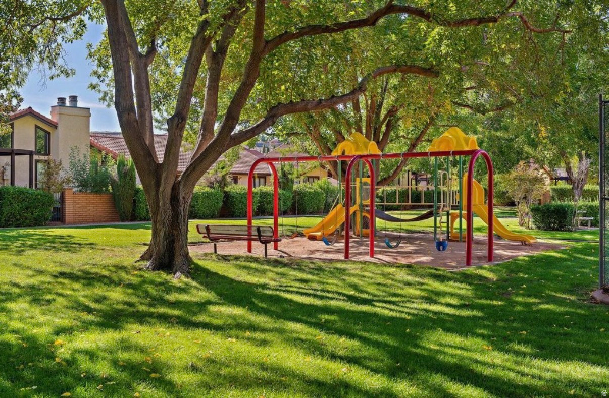 PARK AT GREEN VALLEY AMD - Residential