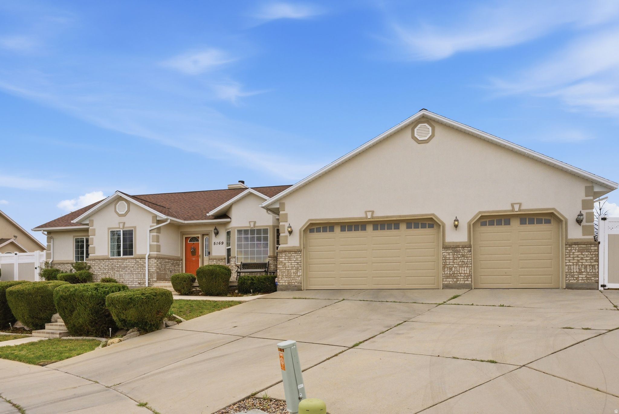 PEBBLE CREEK - Residential