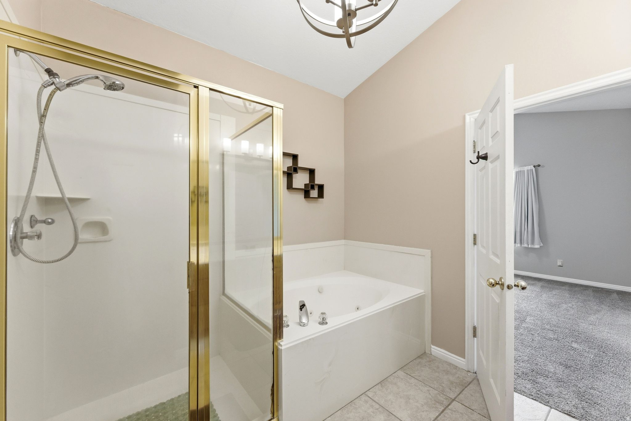 PEBBLE CREEK - Residential