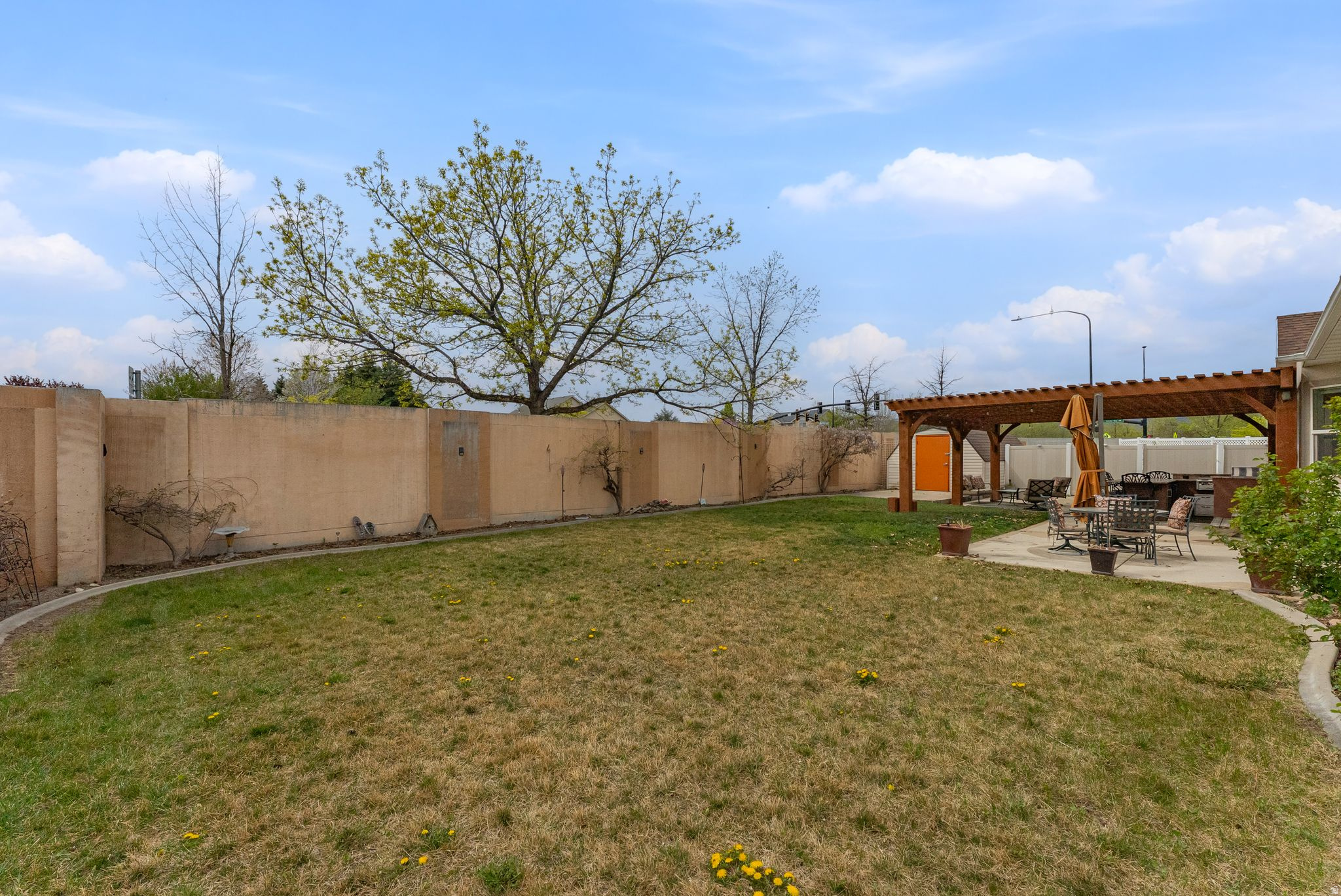 PEBBLE CREEK - Residential