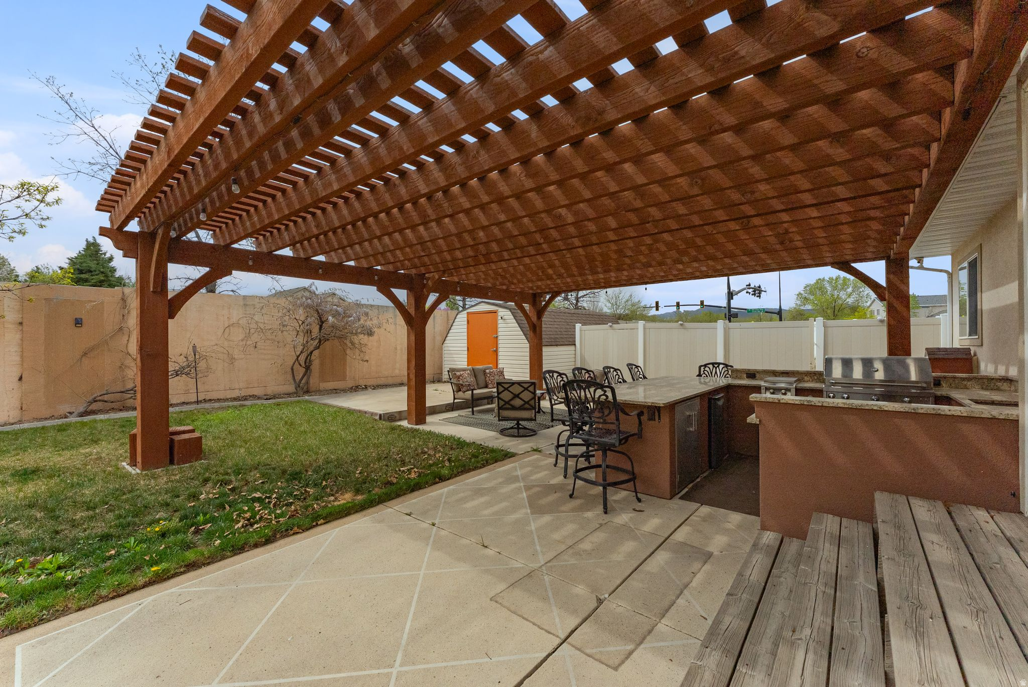 PEBBLE CREEK - Residential