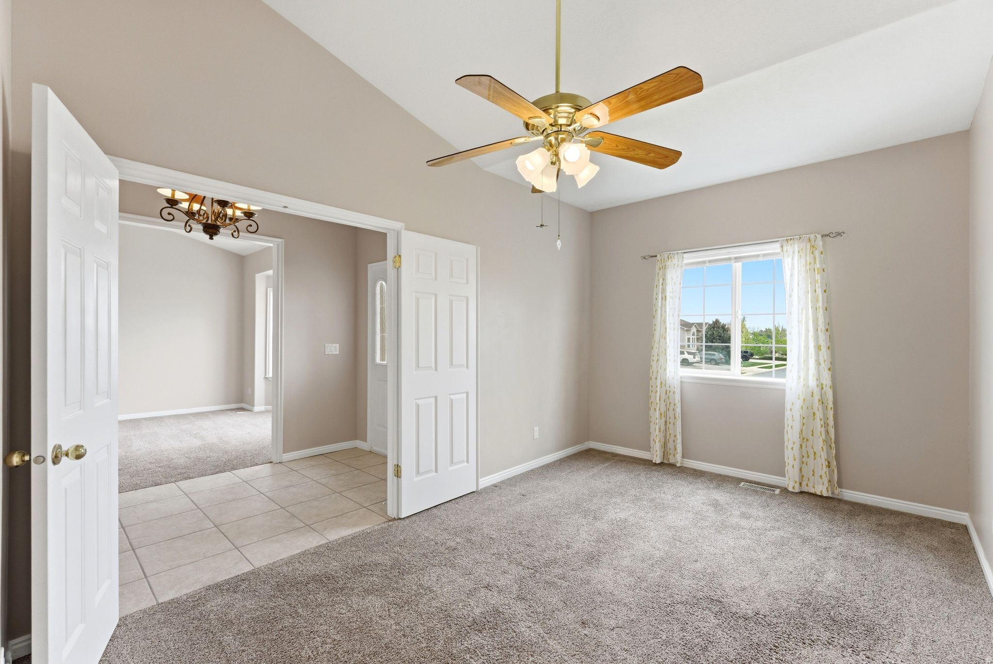 PEBBLE CREEK - Residential