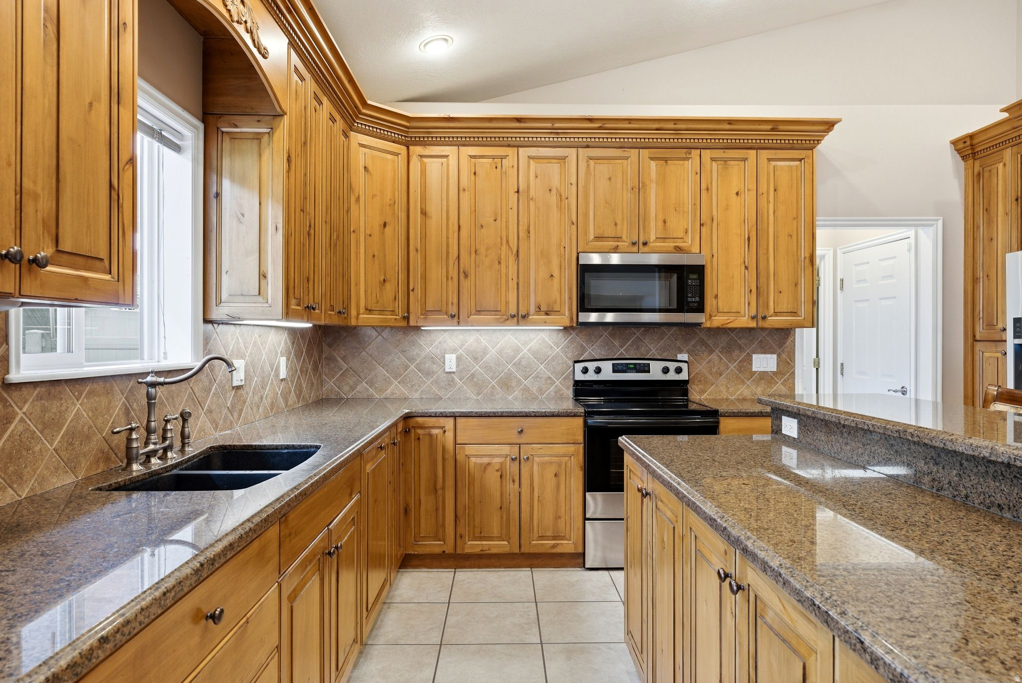 PEBBLE CREEK - Residential