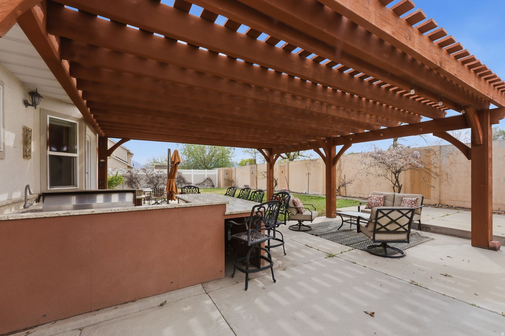 PEBBLE CREEK - Residential