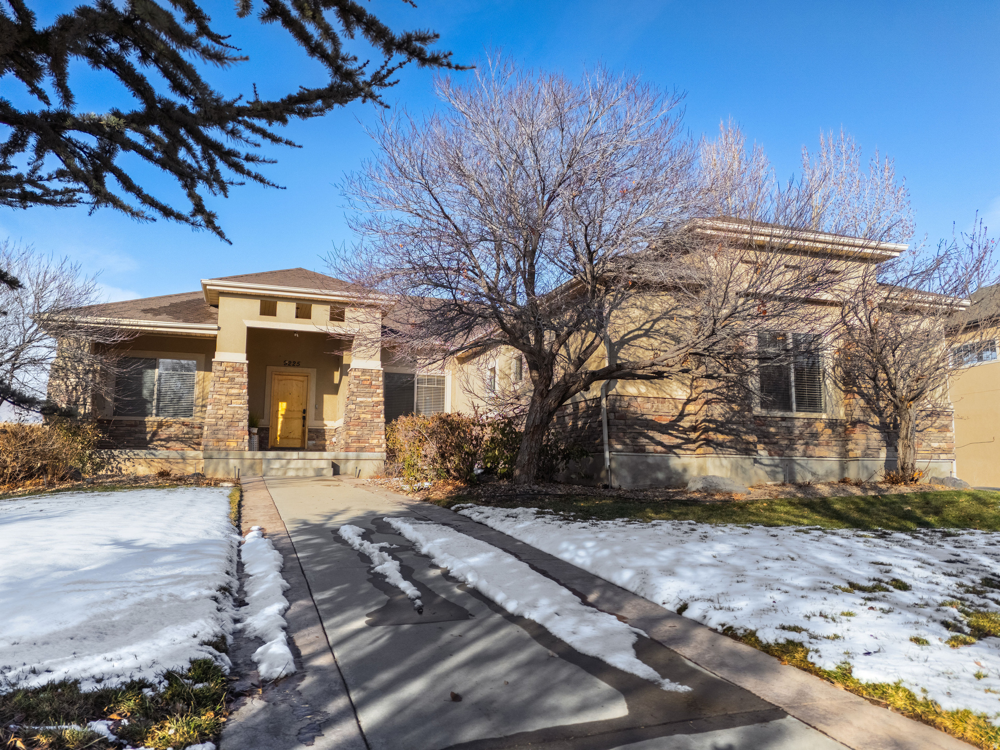 MT AIREY AT RED HAWK RANCH R1-N2627 - Residential