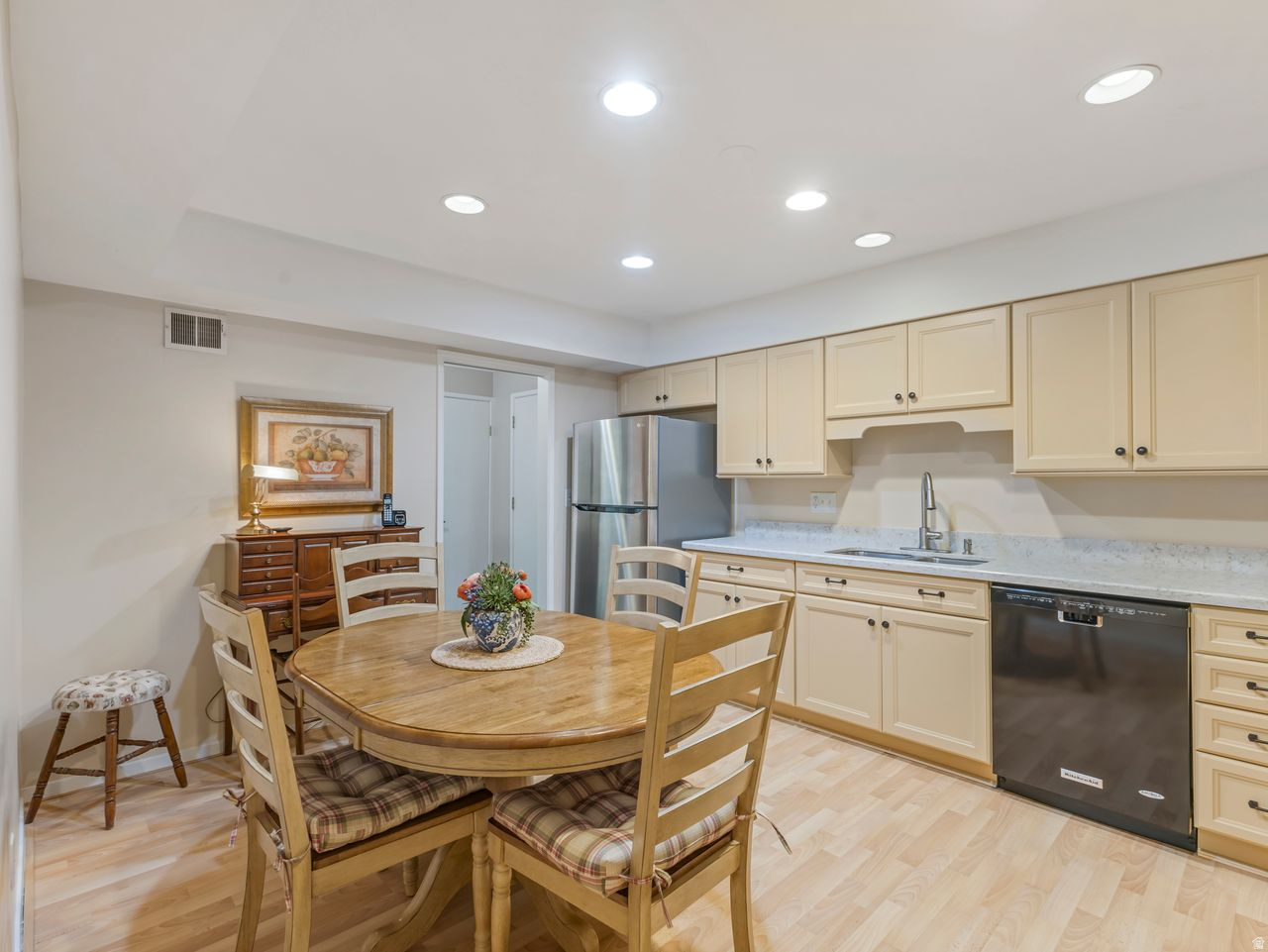 HIGHLAND - Residential