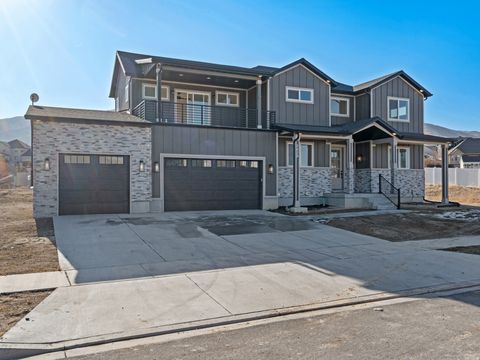 Photo of 3429 S SPINNAKER BAY DR E, Saratoga Springs, UT 84045 (MLS # 2134208)