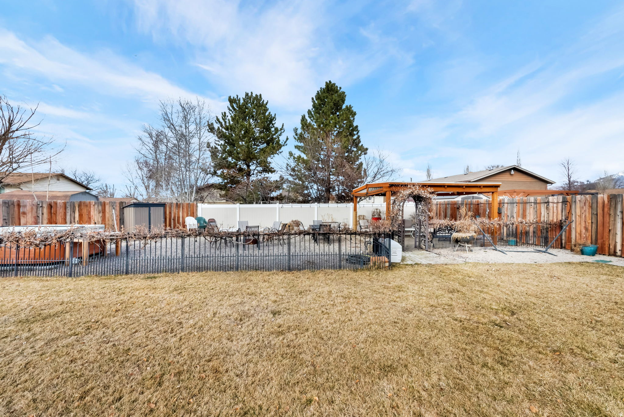 LAZY L2 - Residential