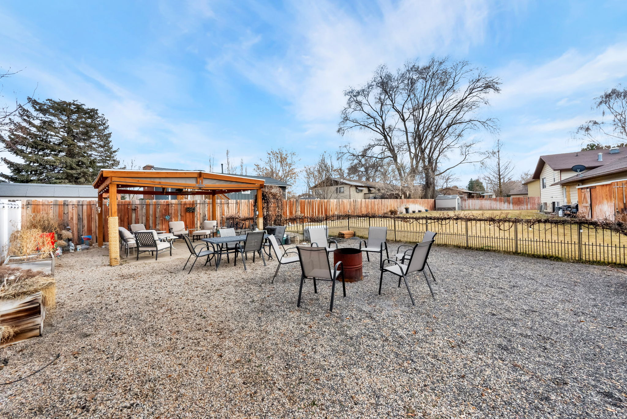 LAZY L2 - Residential