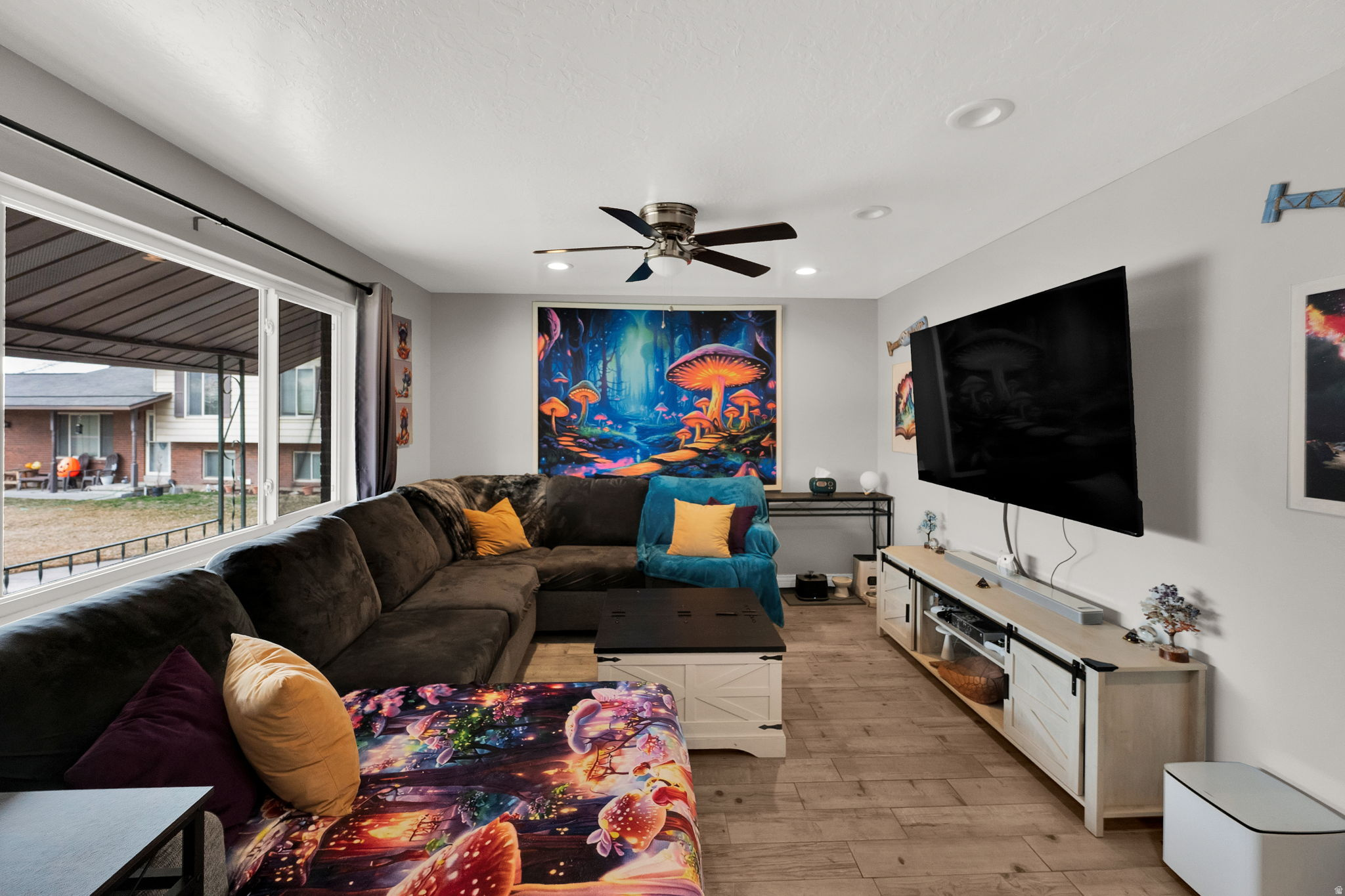 LAZY L2 - Residential