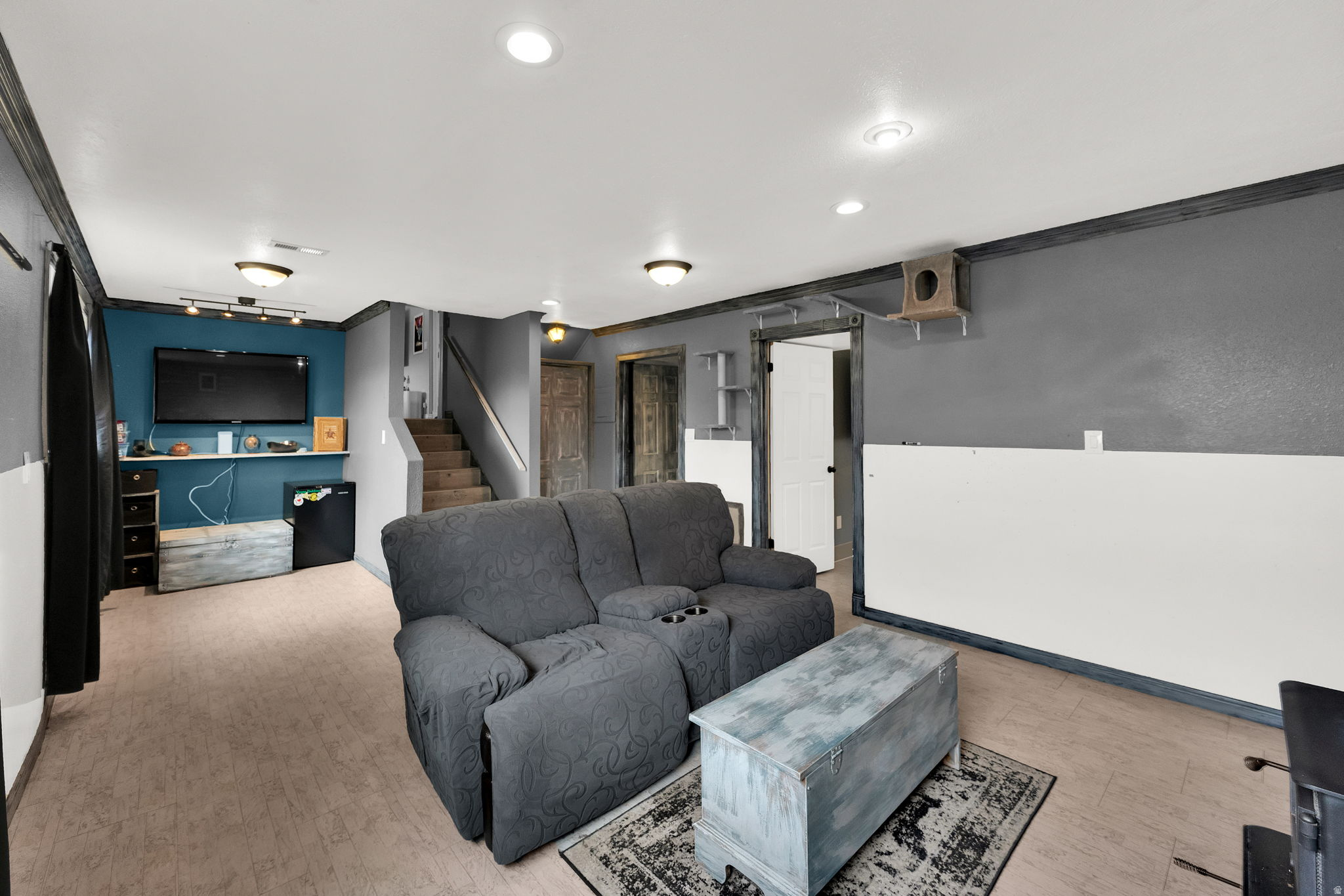 LAZY L2 - Residential