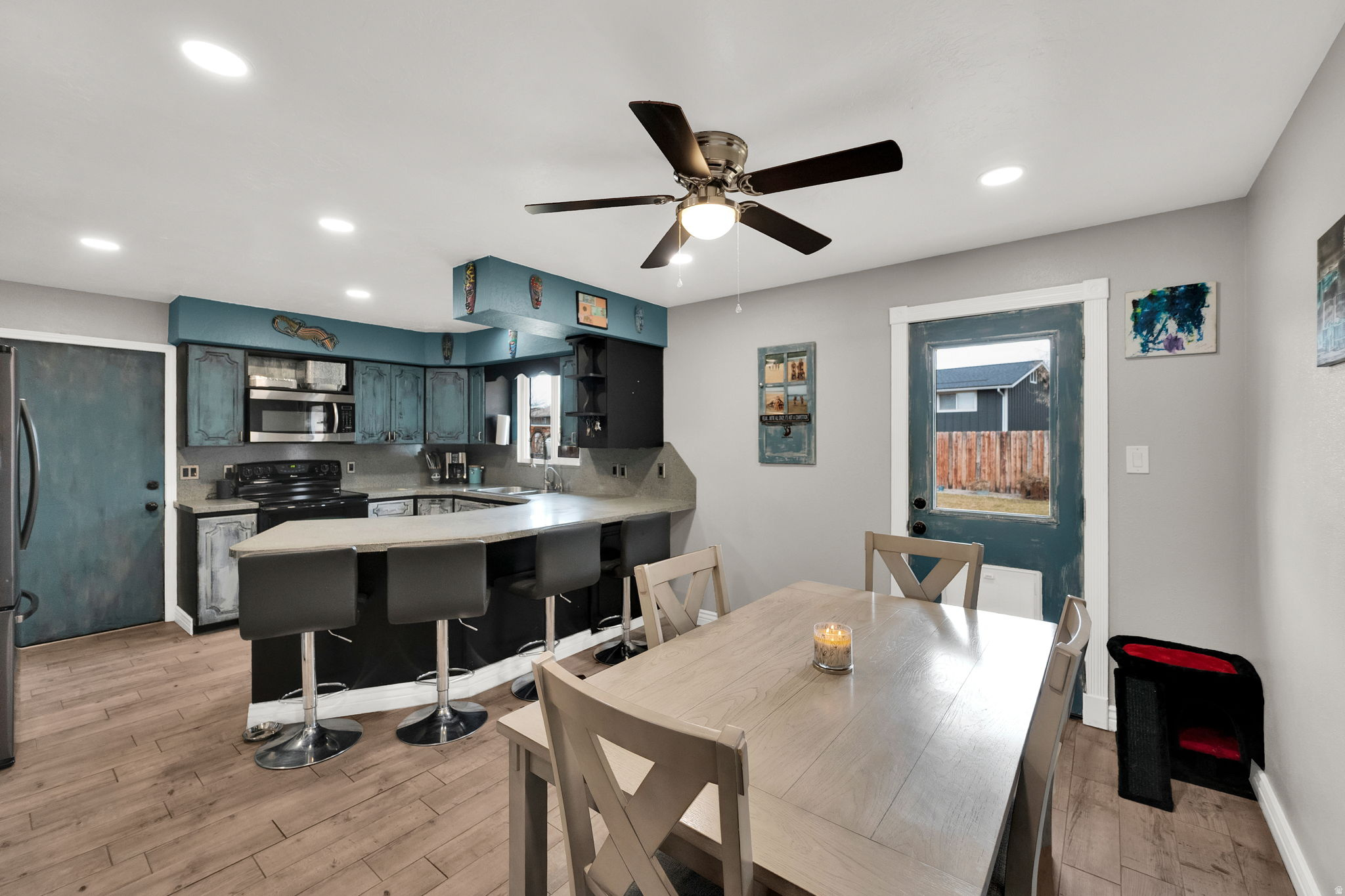 LAZY L2 - Residential