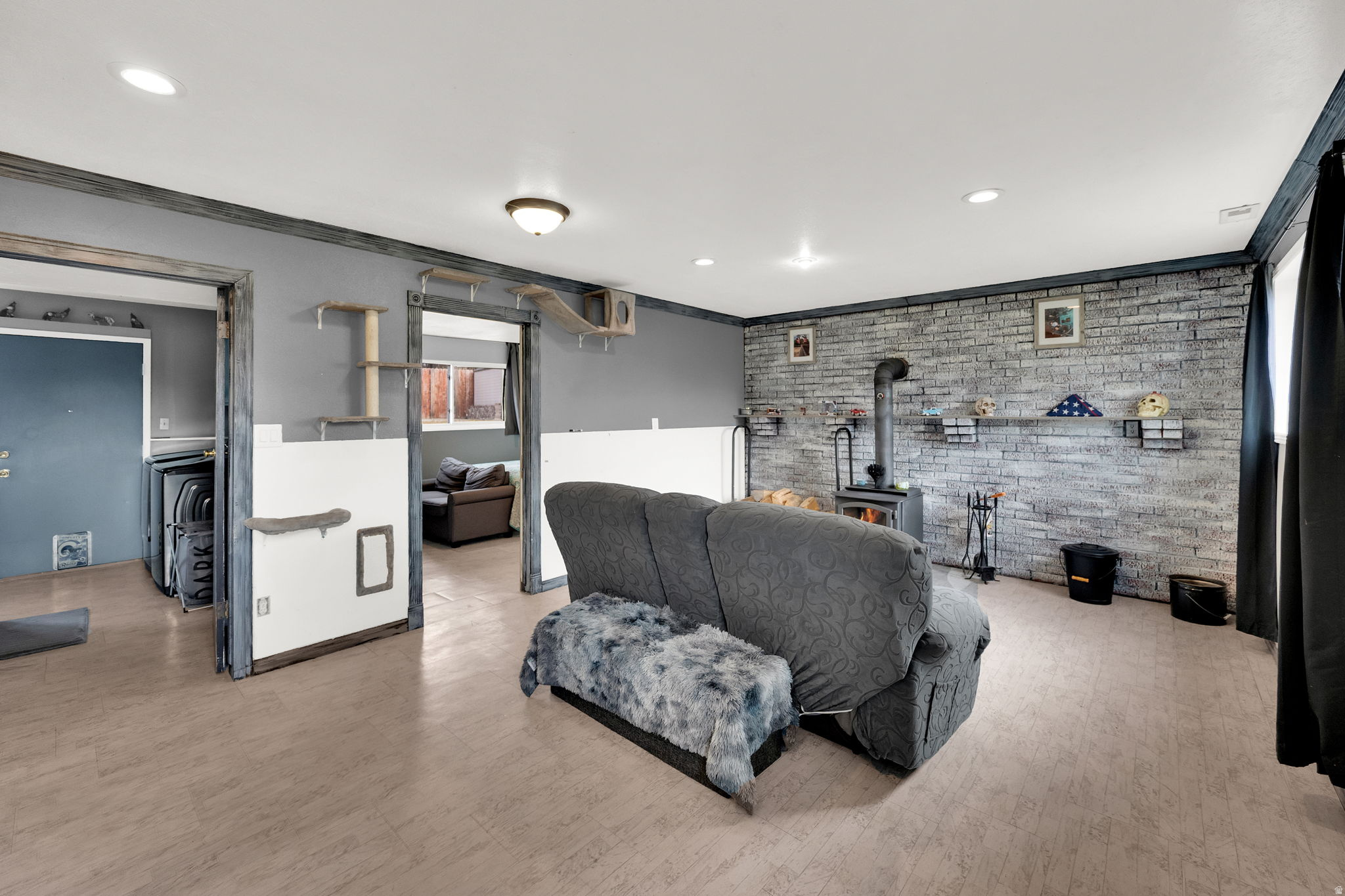 LAZY L2 - Residential