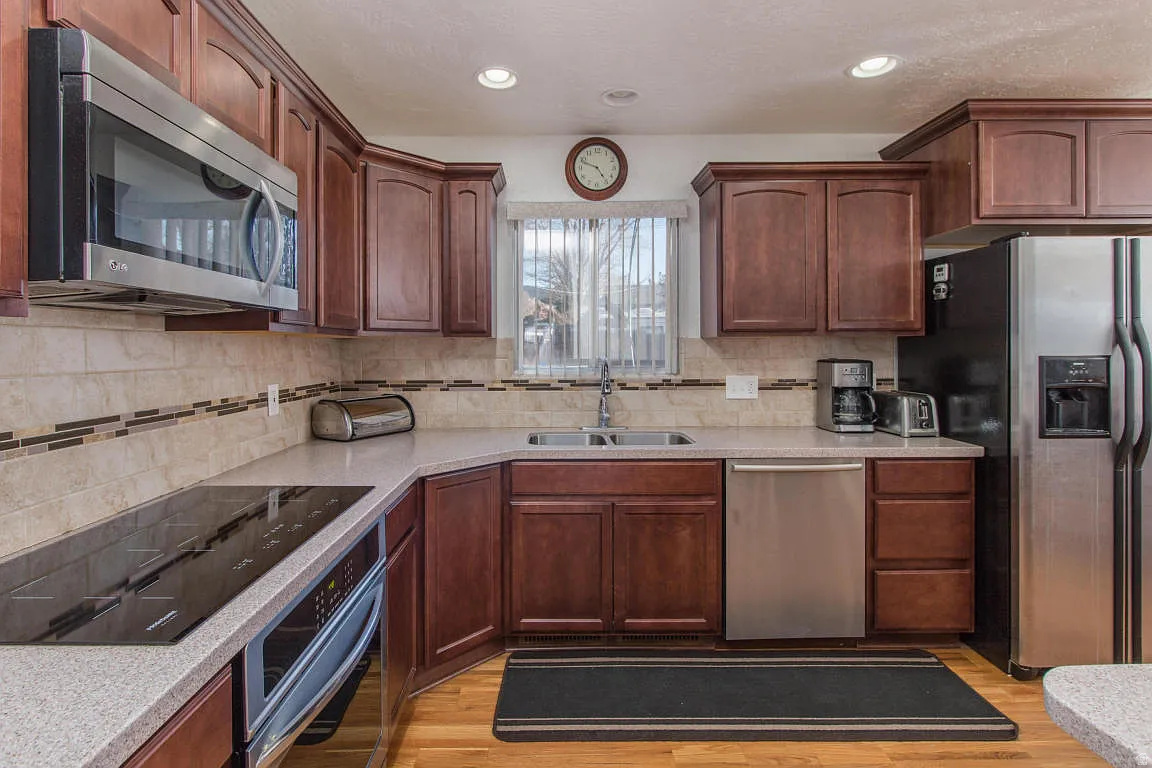 SOUTH WEST KNOLLS SUBDIVISION - Residential