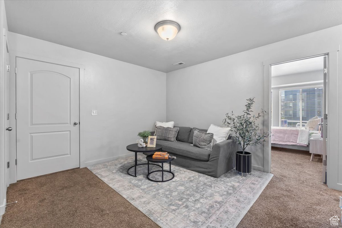 CARSON CORNER - Residential Income