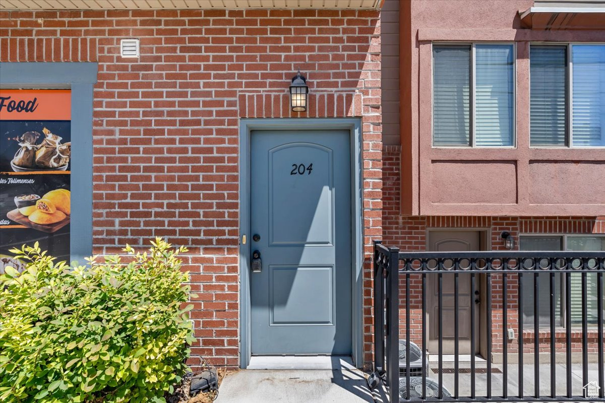 CARSON CORNER - Residential Income